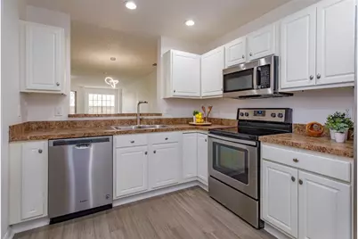 671 Post Oak Circle #107, Altamonte Springs, FL 32701 - Photo 9