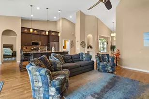 3377 Sterling Lake Cir, Oviedo, FL 32765 - Photo 7