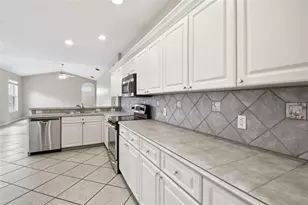 16825 Harrierridge Pl, Lithia, FL 33547 - Photo 21