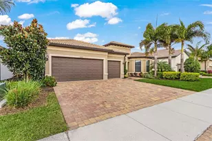 12437 Golden Sage Dr, Sarasota, FL 34238 - Photo 3