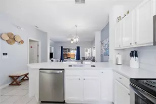 1120 Las Fuentes Dr, Kissimmee, FL 34746 - Photo 7