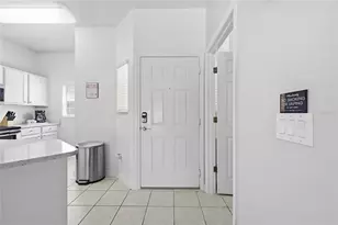 1120 Las Fuentes Dr, Kissimmee, FL 34746 - Photo 3