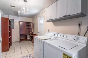 3226 Kelvington Dr, Orlando, FL 32810 - Photo 9