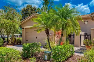 2310 Palm Tree Dr, Kissimmee, FL 34759 - Photo 9