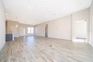 2400 Symphony Cir, Saint Cloud, FL 34771 - Photo 5