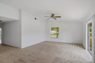 601 Oak Manor Cir, Orlando, FL 32825 - Photo 5