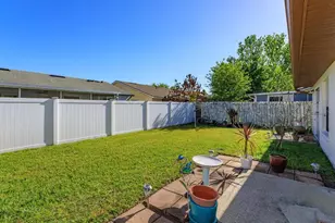 601 Oak Manor Cir, Orlando, FL 32825 - Photo 19