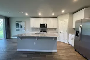17135 Cagan Crossings Blvd, Clermont, FL 34714 - Photo 5