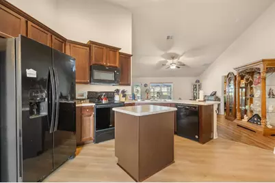 906 Edith Drive, Fruitland Park, FL 34731 - Photo 5