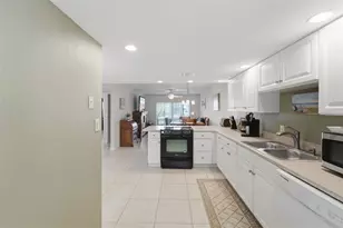 325 N Causeway, New Smyrna Beach, FL 32169 - Photo 13