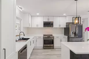 918 N Atmore Cir, Deltona, FL 32725 - Photo 11