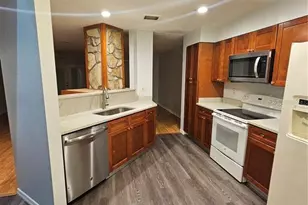 4414 Cluster Dr, Orlando, FL 32808 - Photo 5