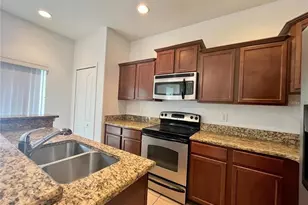 10935 Savannah Landing Cir, Orlando, FL 32832 - Photo 5