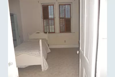 923 NW 5th Avenue NW, Gainesville, FL 32601 - Photo 3