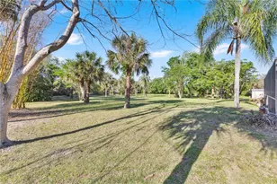897 Osmosis Dr SW, Palm Bay, FL 32908 - Photo 25