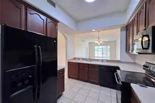 9447 Myrtle Creek Ln, Orlando, FL 32832 - Photo 7