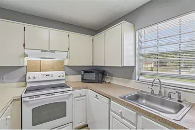 1526 Tangelo Circle, Kissimmee, FL 34746 - Photo 11