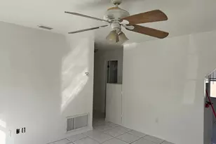 7101 15th St N, Saint Petersburg, FL 33702 - Photo 9