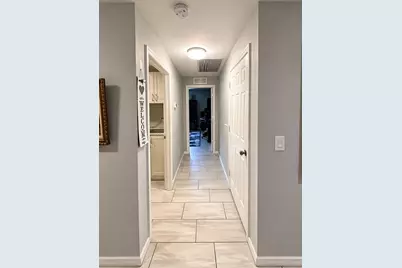 2123 NE 6th Avenue, Cape Coral, FL 33909 - Photo 3
