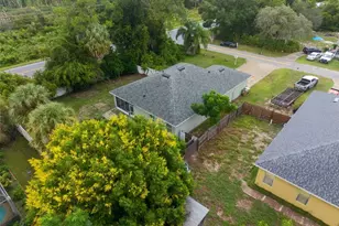 35937 Dawn Dr, Leesburg, FL 34788 - Photo 31
