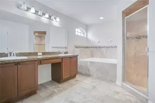 2021 Horse Creek Ln, Haines City, FL 33844 - Photo 11