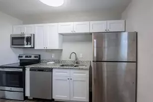4226 Kelly Miller Ct, Orlando, FL 32811 - Photo 9