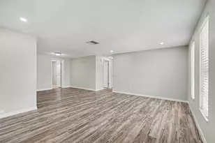 6337 Bonaire Ave, New Port Richey, FL 34653 - Photo 11