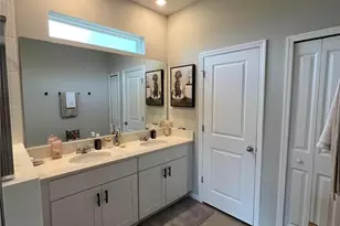 5511 Bungalow Grove Ct, Palmetto, FL 34221 - Photo 9