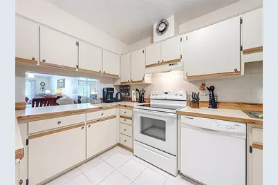 3505 Tarpon Woods Blvd #P408, Palm Harbor, FL 34685 - Photo 5