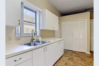 224 S Salisbury Avenue, Deland, FL 32720 - Photo 13