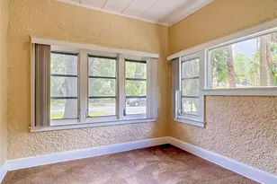 224 S Salisbury Ave, Deland, FL 32720 - Photo 9