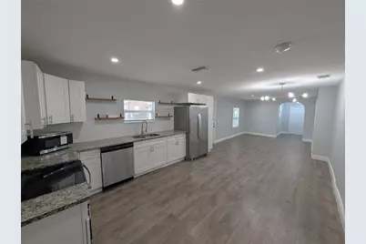 1608 E New Orleans Avenue, Tampa, FL 33610 - Photo 5