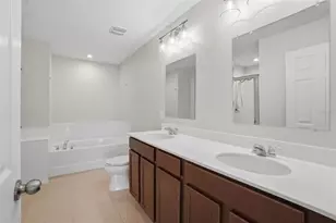 9915 Highland Sky Aly, Orlando, FL 32832 - Photo 15