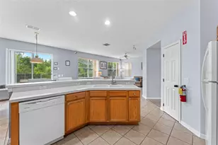 213 Willow View Dr, Davenport, FL 33896 - Photo 11