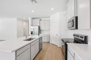 4664 Barberry Ave, Lakeland, FL 33811 - Photo 13