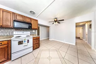 619 Camellia Ct, Sanford, FL 32773 - Photo 11