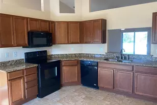 250 Highland Meadows Ct, Davenport, FL 33837 - Photo 5
