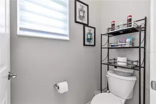 819 Liliana Dr, Deland, FL 32724 - Photo 17