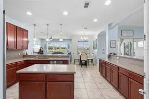 3704 Eagle Isle Cir, Kissimmee, FL 34746 - Photo 11