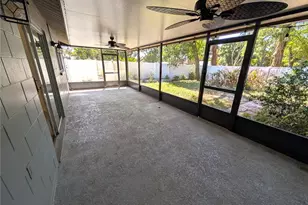 719 Regent Cir S, Brandon, FL 33511 - Photo 13