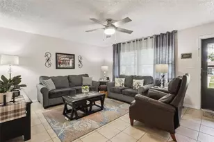 12532 Orangewood Ct, Tavares, FL 32778 - Photo 7