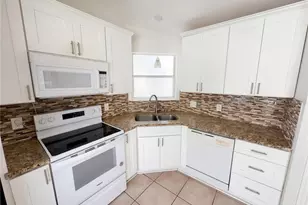 9814 Dean Cove Ln, Orlando, FL 32825 - Photo 9