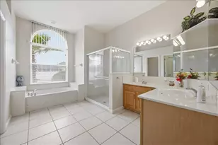 722 Brighton Dr, Davenport, FL 33897 - Photo 9