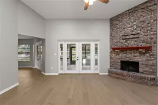 925 Red Dandy Dr, Orlando, FL 32818 - Photo 3