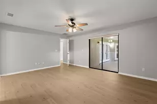 925 Red Dandy Dr, Orlando, FL 32818 - Photo 19