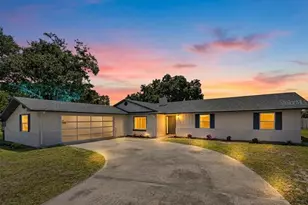 4 Grove Ct SE, Winter Haven, FL 33884 - Photo 1
