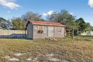 8812 Oakwood Dr, Lake Wales, FL 33898 - Photo 45