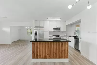 8812 Oakwood Drive, Lake Wales, FL 33898 - Photo 17
