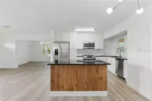 8812 Oakwood Dr, Lake Wales, FL 33898 - Photo 17