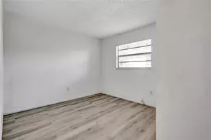 3073 Pine Tree Ave, Largo, FL 33771 - Photo 15
